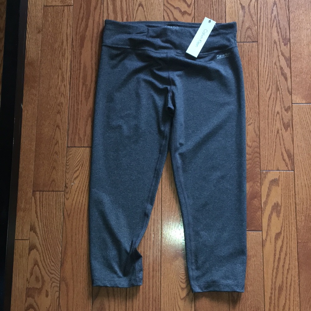 Gray Calvin Klein cropped leggings